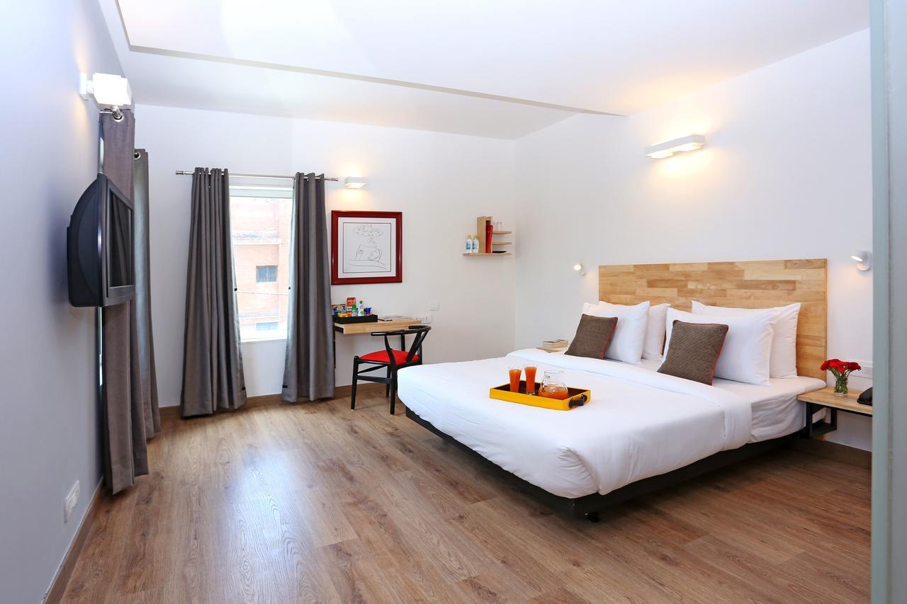 Oyo Townhouse 015 Lajpat Nagar Hotel นิวเดลี ภายนอก รูปภาพ