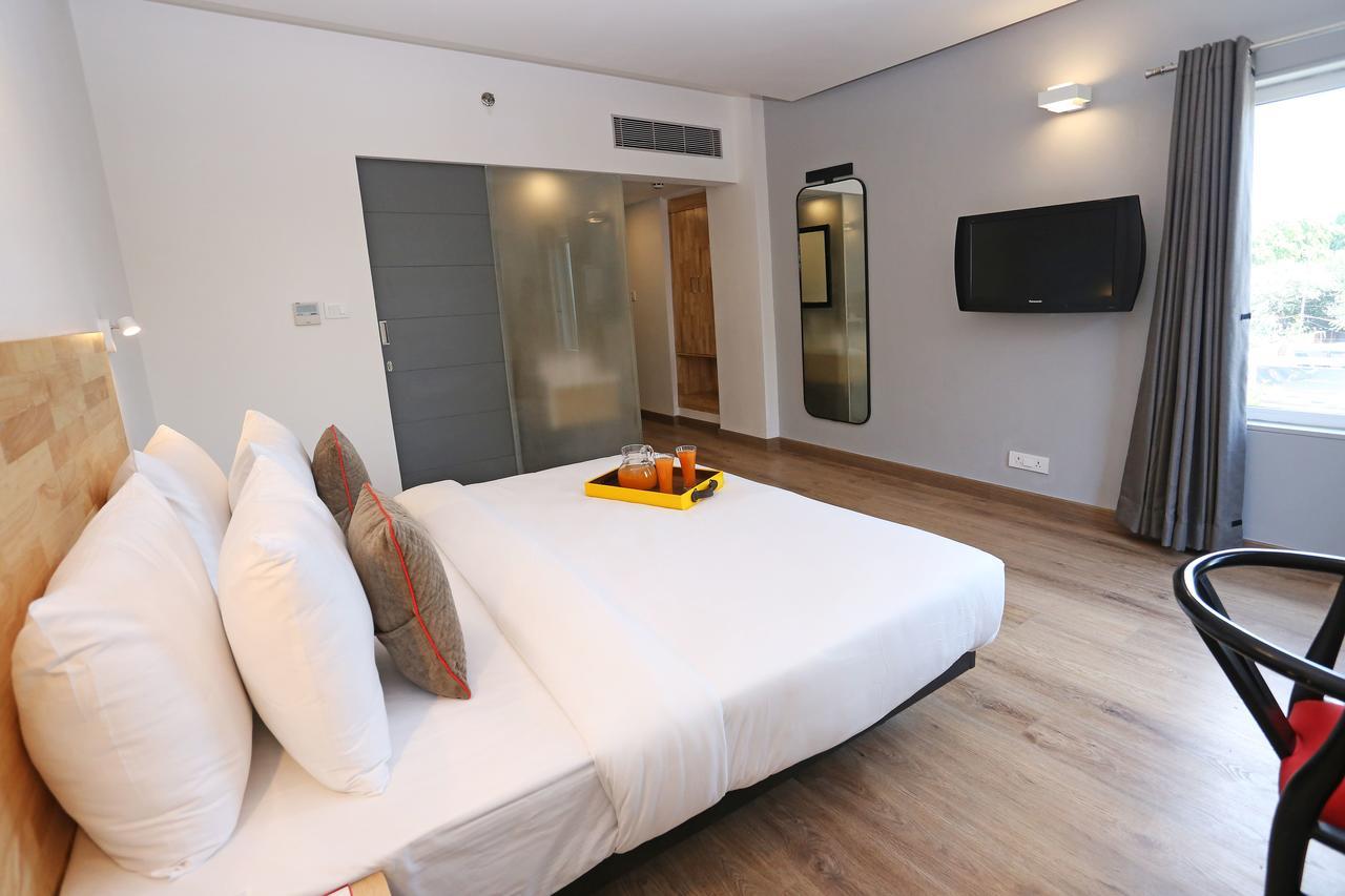 Oyo Townhouse 015 Lajpat Nagar Hotel นิวเดลี ภายนอก รูปภาพ
